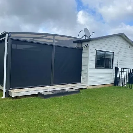 Whitianga Kiwi Bach Villa Exterior photo