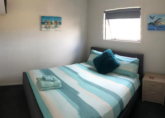 Whitianga Kiwi Bach